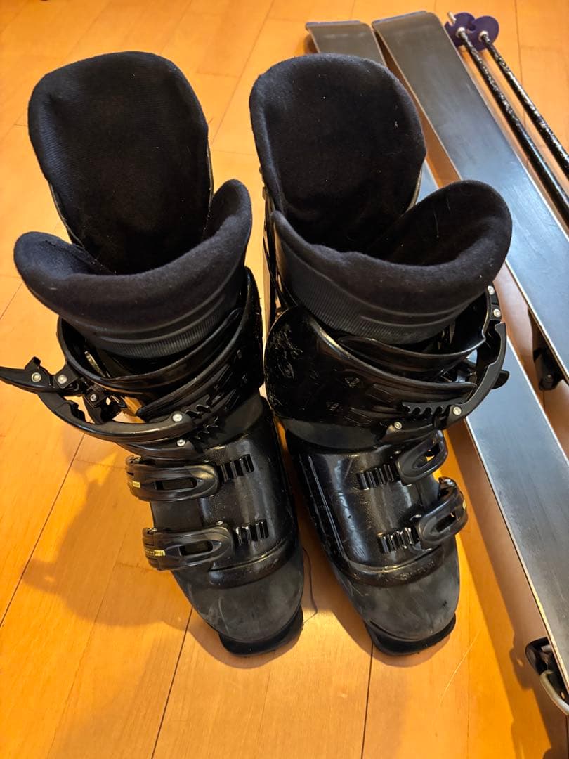 【KAZAMA Winterhighのスキー板、ブーツ、ストックの3点セット】