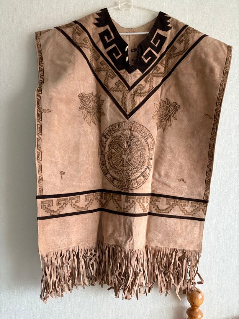 革製　民族衣装