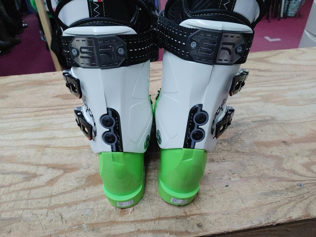 スキー 25-25.5 Dalbello Scorpion 130