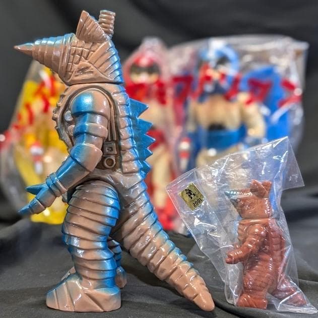 モゲラ２体＆未開封ミステリアン赤青黄（Ｍ１号）ソフビフィギュア計５体セット