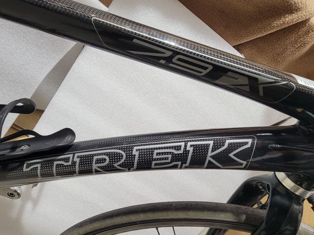 TREK 7.9FX フルカーボンクロスバイク中古品
