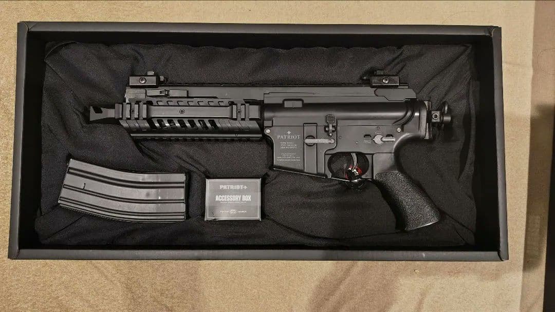 東京マルイ パトリオットプラス バッテリー、充電器付き