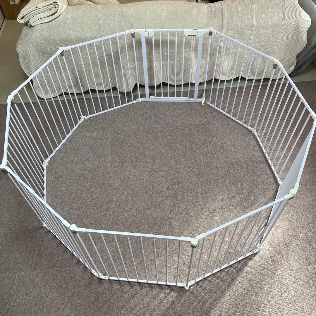 ペット用ゲート・フェンス　8枚➕２枚（自由変形）