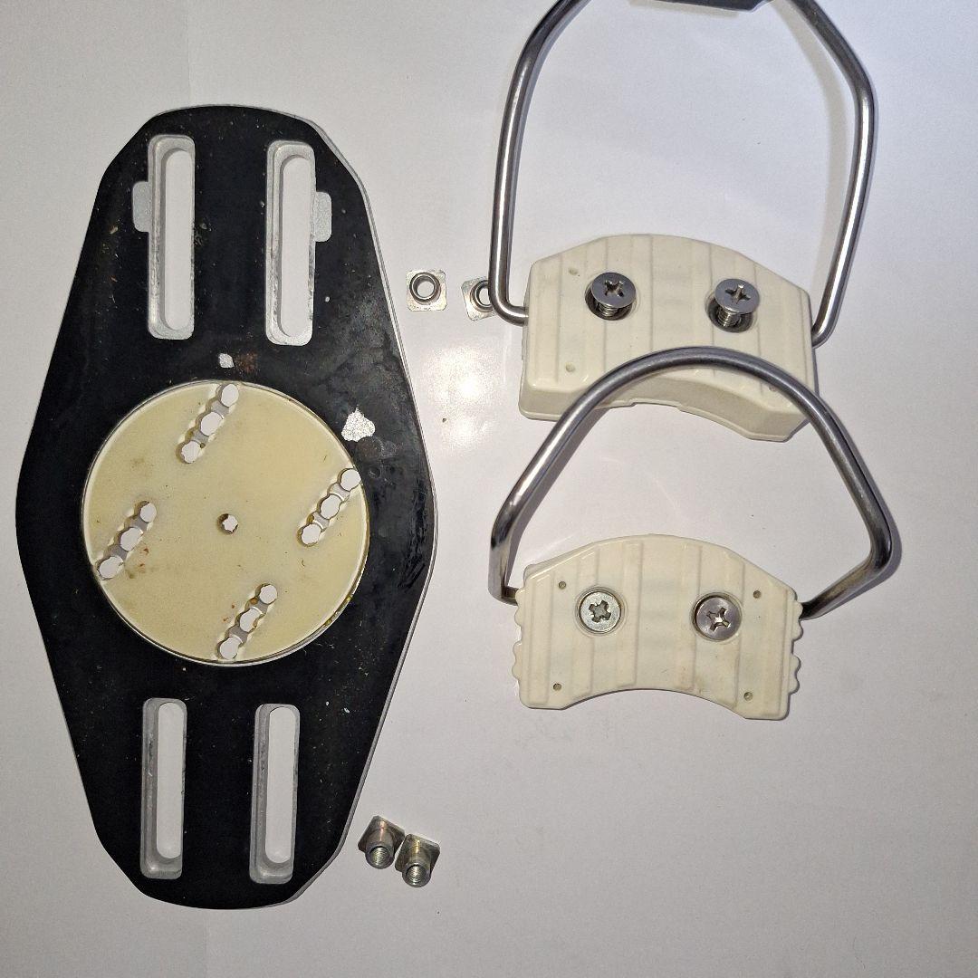 ACT GEAR スノーボードビンディング