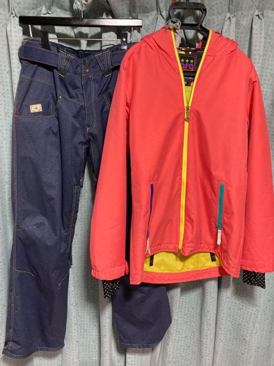 スキーウェア　スノボウェア　レディース arg