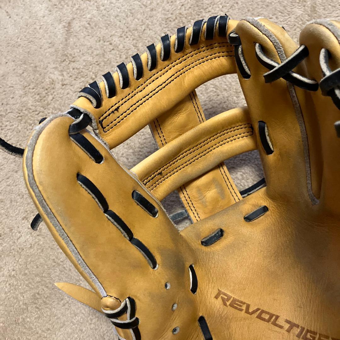 ミツワタイガー　レボルタイガー　内野用　硬式グローブ