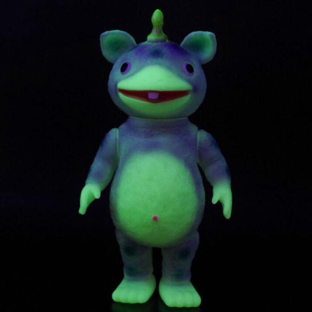 ブルマァク 怪獣シリーズ 快獣 ブースカ 蓄光パープル ソフビ 未開封