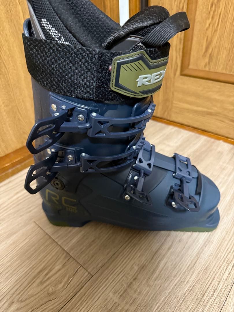 ss レクザム REXXAM 2024-2025 RC110 スキーブーツ