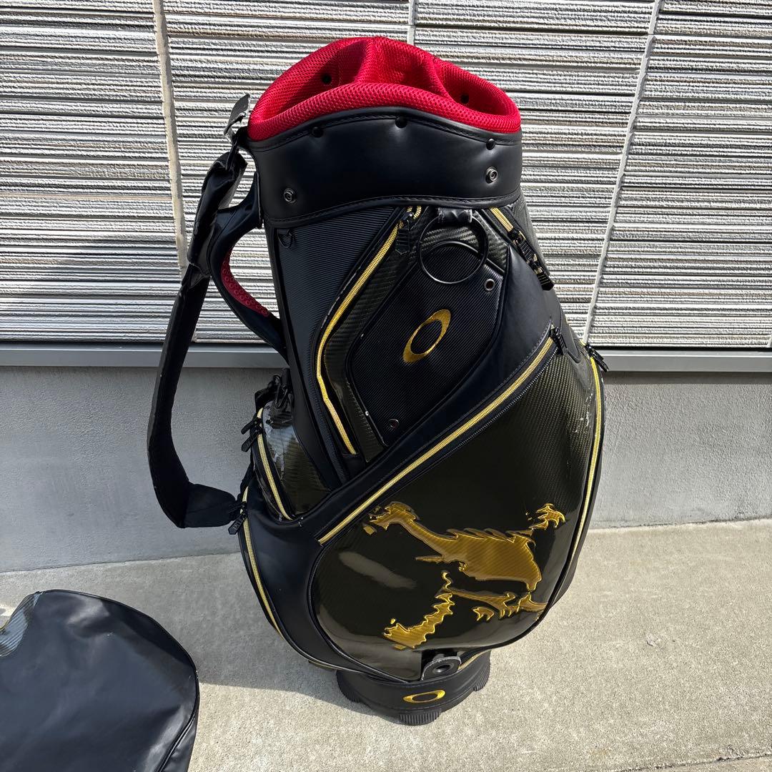 オークリー スカル キャディバッグ ブラックxゴールド　大容量