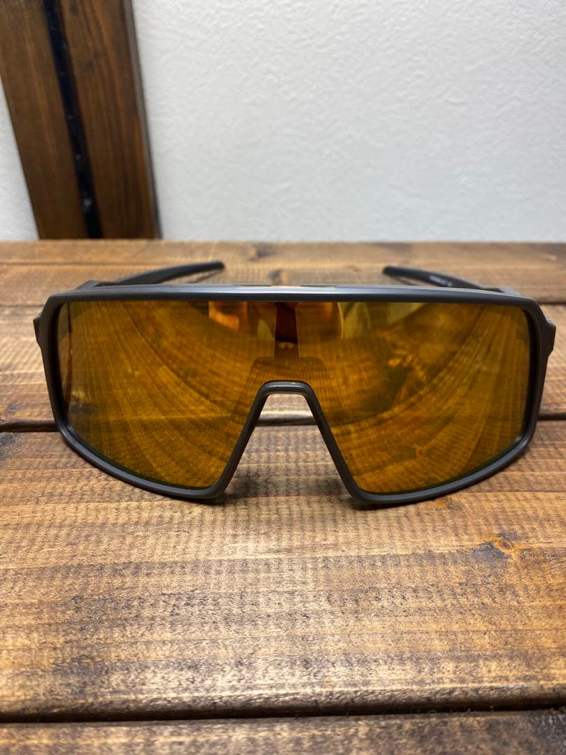OAKLEY SUTRO スートロ