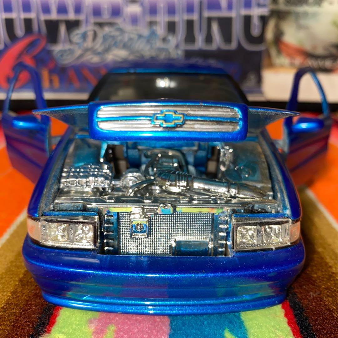 DUBシェビーインパラ ミニカー　１／２４　色青