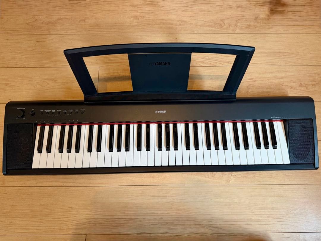 YAMAHAの電子キーボード piaggero NP-11