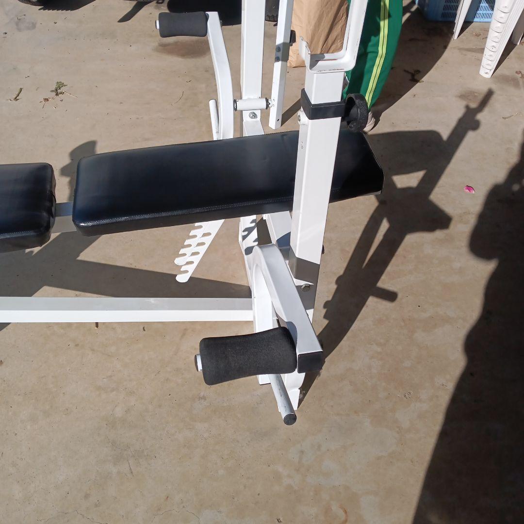 トレーニング　マルチベンチプレス台 ホワイト スチール製