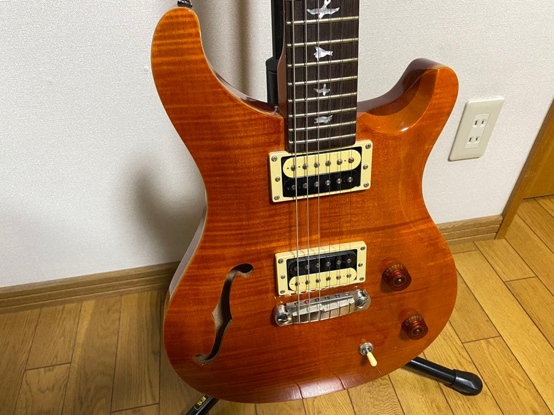 PRS SE Custom 22 セミホロウボディギター