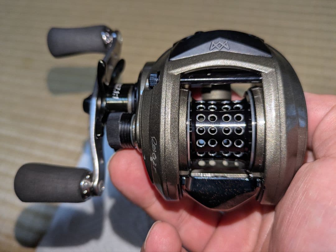 アブガルシア×ウェルダクト レボLT ウェルダクトカスタム 【マットブラック】