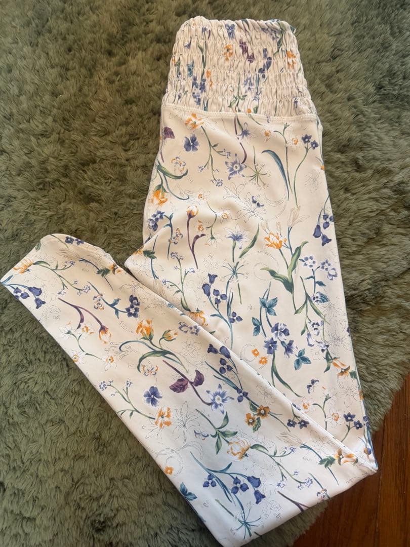 【SUKALA】ボタニカルシャーリング　ヨガウエア上下セットSサイズ