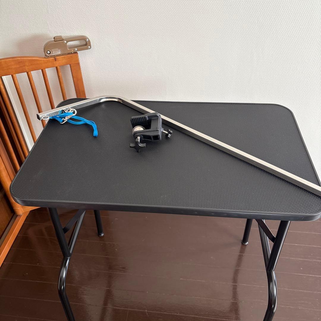 トリミングテーブル