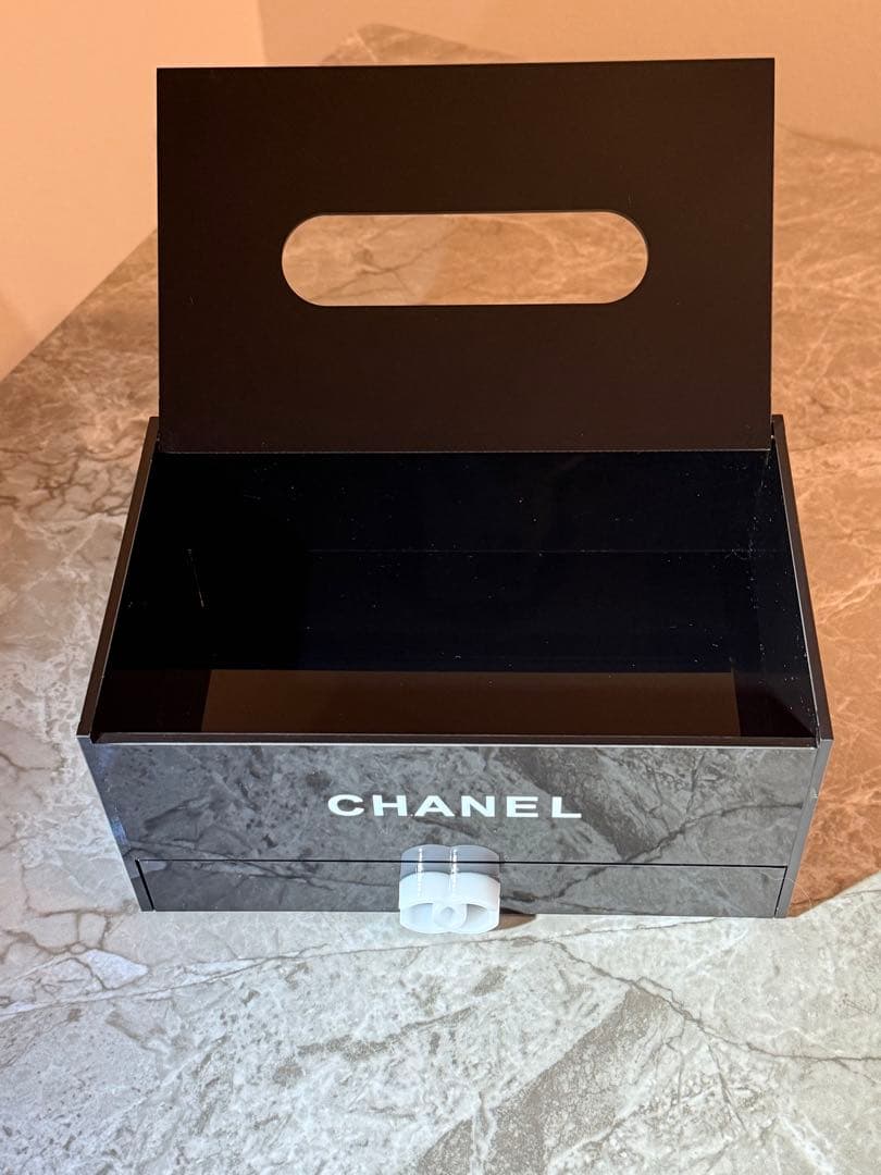 シャネル　CHANEL ノベルティ　ティッシュケース　アクリル　コスメ　非売品