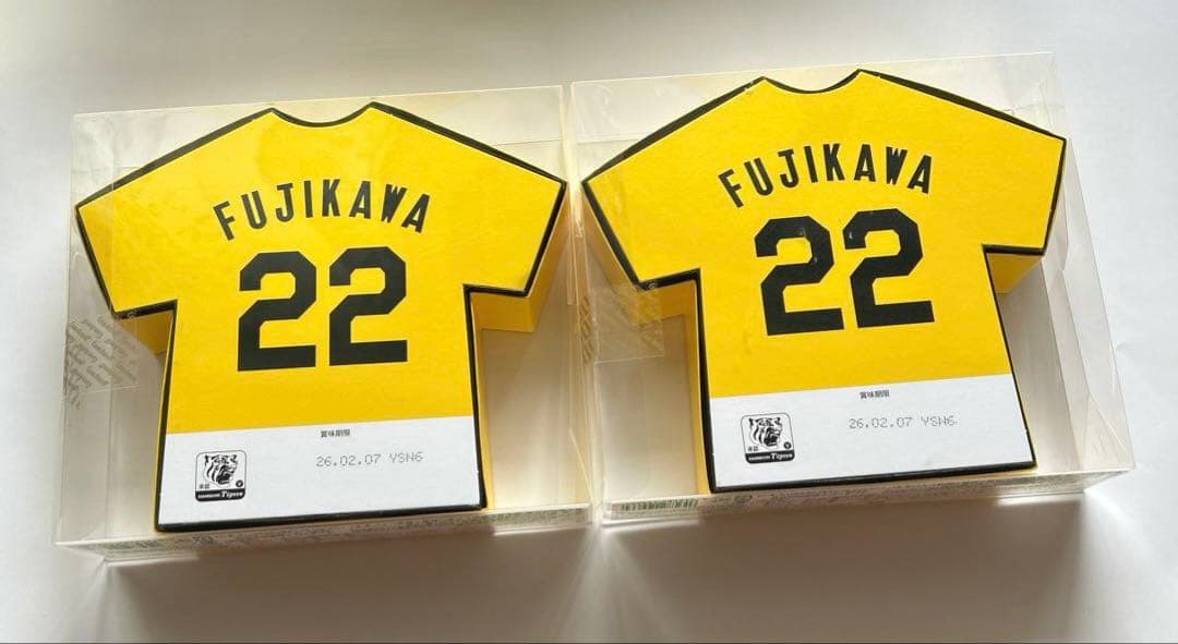 【新品・未開封】 阪神タイガース　優勝記念　洋菓子セット　ステッカー 付