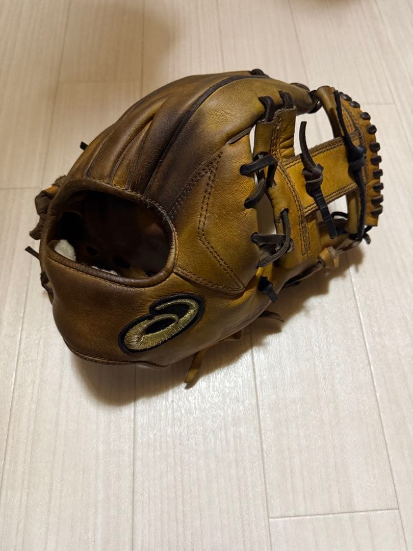 匿名発送　　アシックスゴールドステージ硬式内野手用グローブ