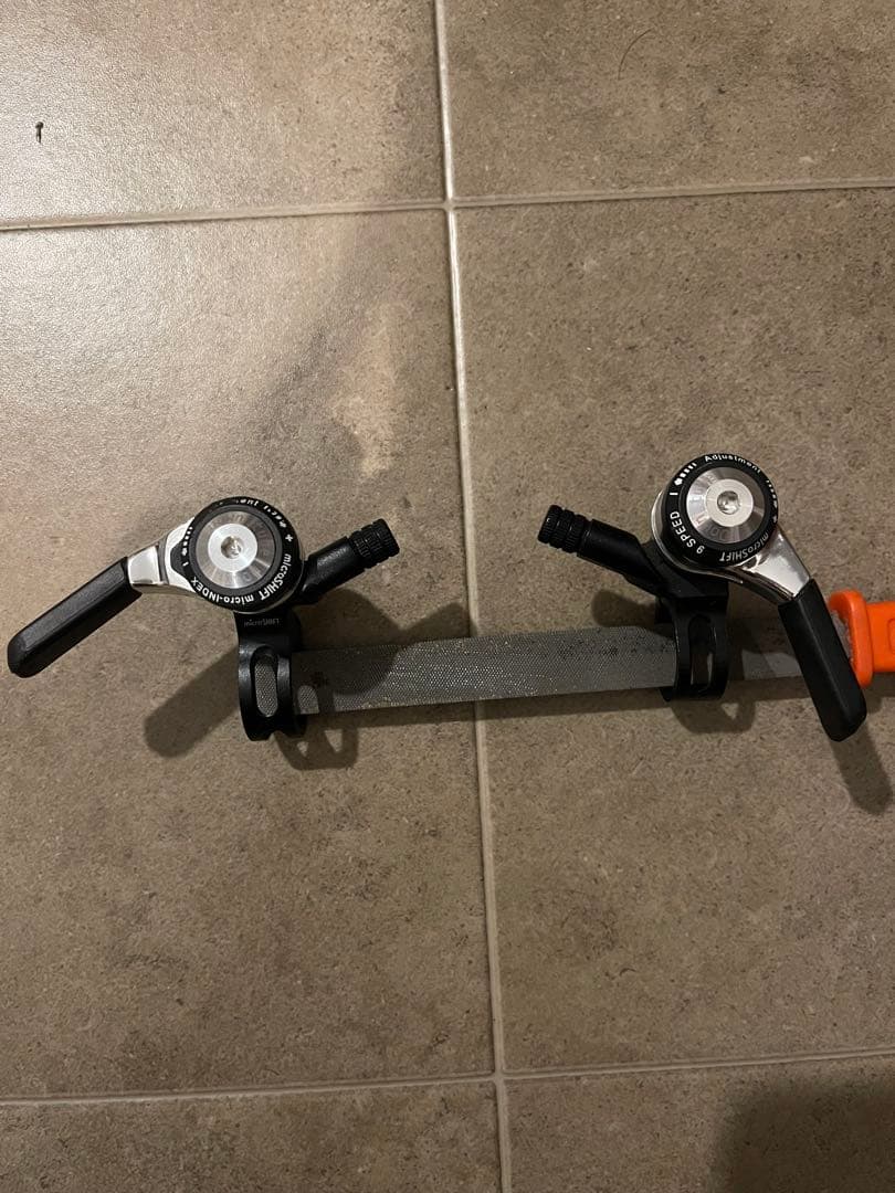 Microshift シフター 2個セット　2×9 サムシフター