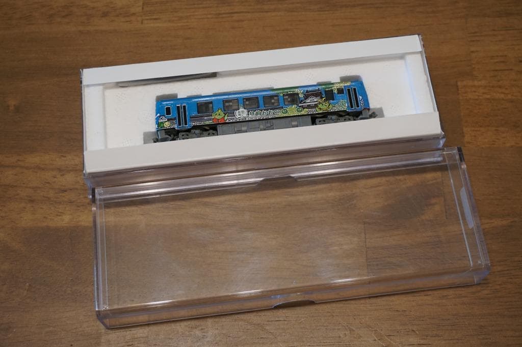 TOMIX製 キハ120系　越美北線ラッピング列車「越前大野城」仕様　M車