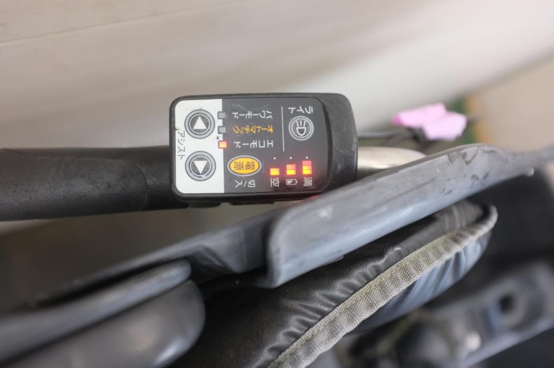 カ*リ様 新基準　パナ　 ギュット　20インチ　3段　6.6Ah（5点灯）充電器