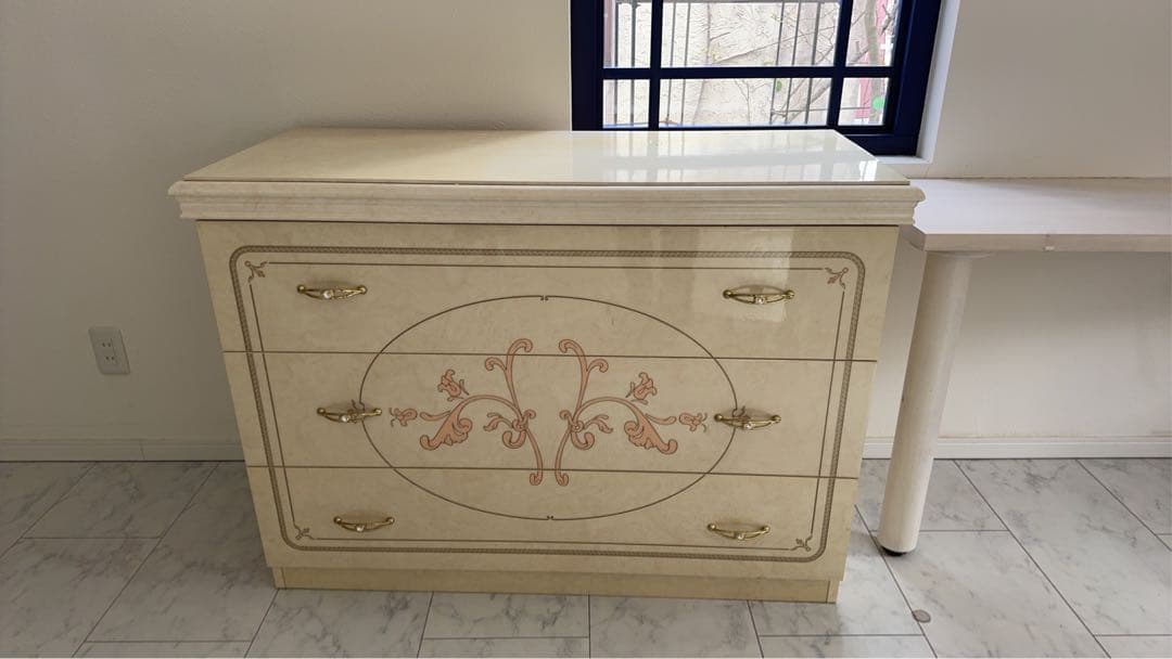 イタリア家具　Saltarelli Mobili(サルタレッリモビリ)社