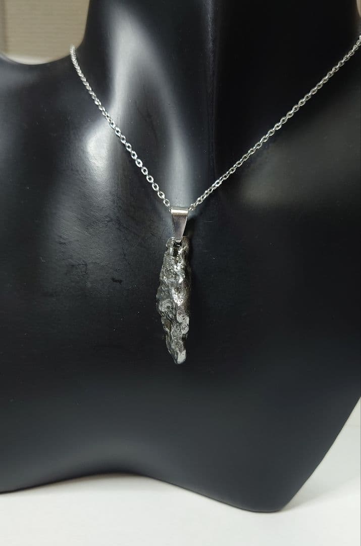 ドロニノ隕石 ネックレス 鉄隕石