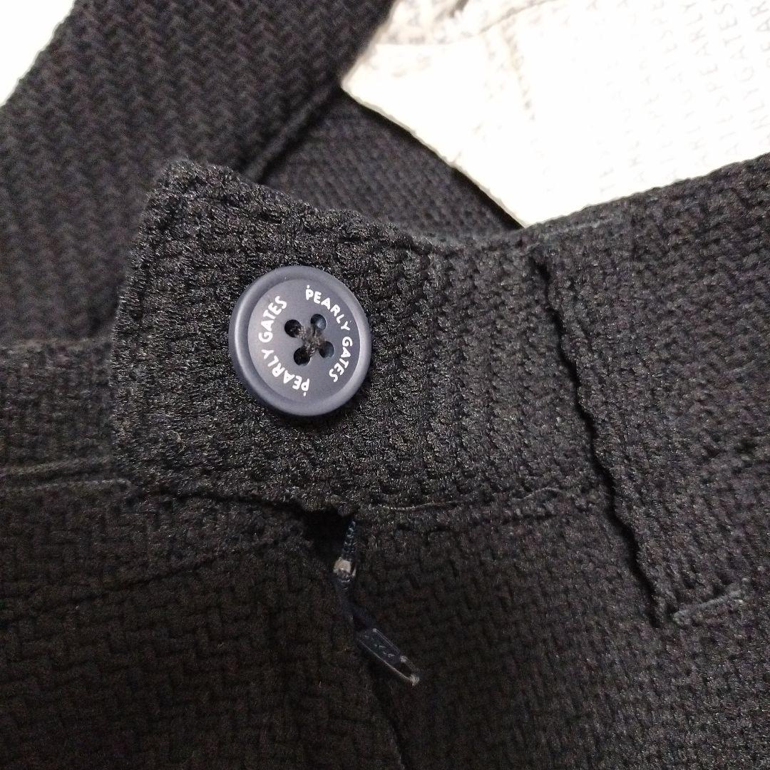 PEARLYGATES厚手のブラックスカートスリットデザイン1