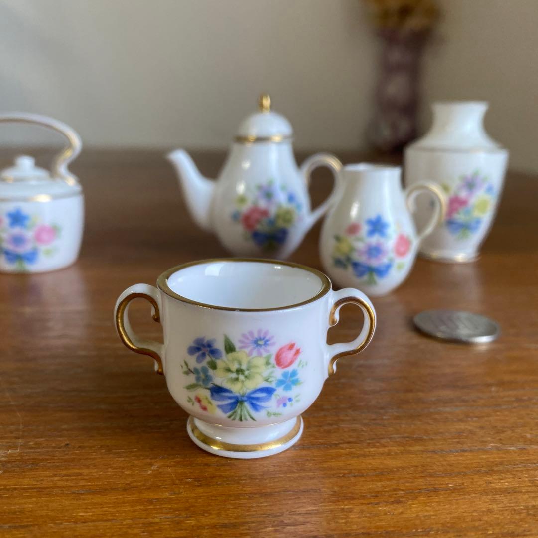 英国　スポード ブルーリボンのブーケ　ミニチュア　7点セット