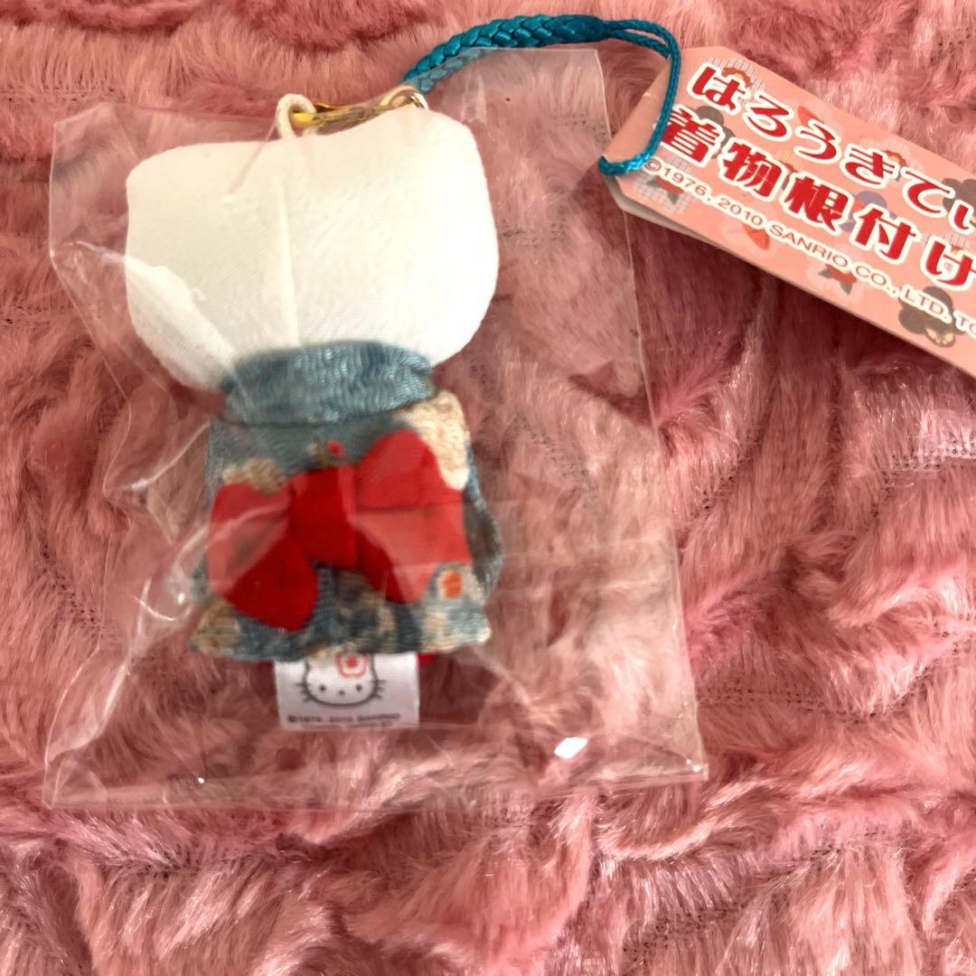 レア‼️和装キモノハローキティ 振袖着物 ぬいぐるみストラップ根付けネツケ