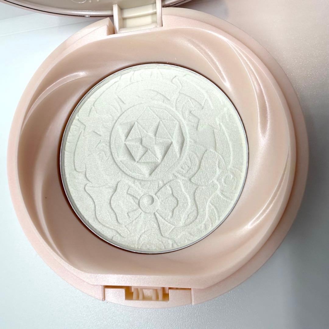 激レア　希少　シャイニング ムーン パウダー 30周年限定品　セーラームーン