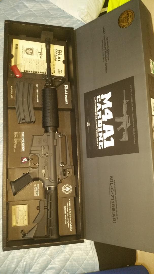 東京マルイ M4A1カービン 新品未使用