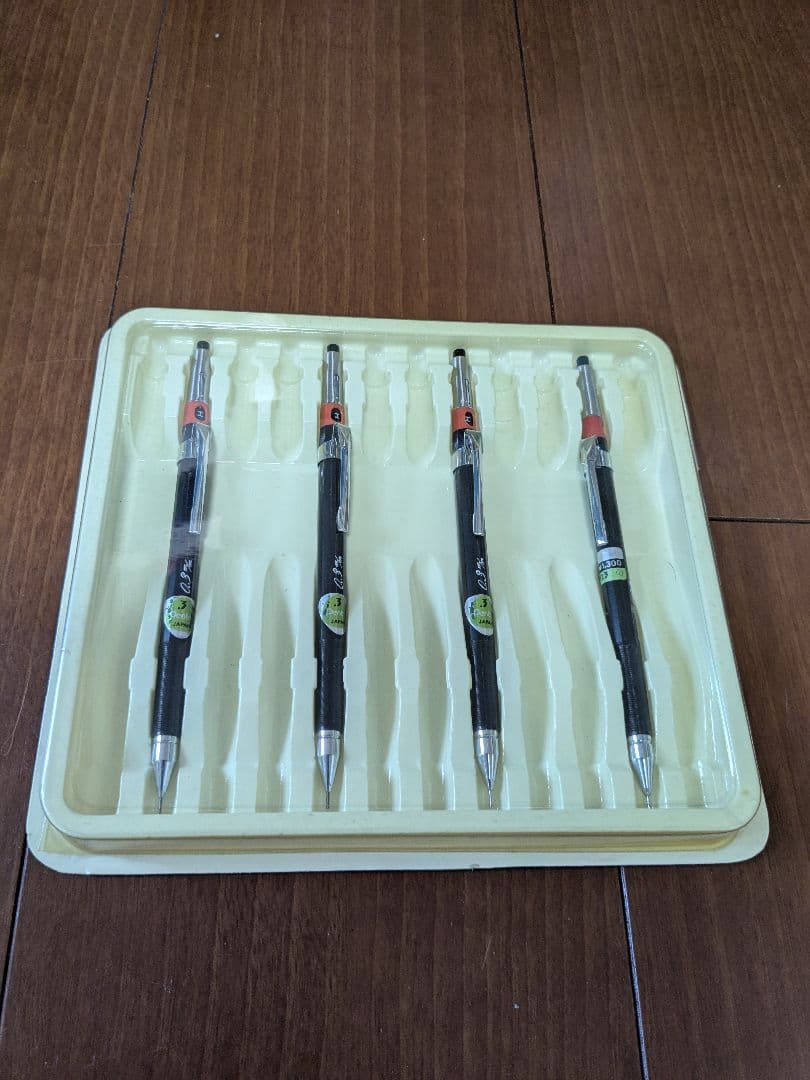 ペンテル 製図用 シャープペン PMG 0.3 ケース付き シャーペン 廃盤