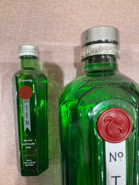 タンカレーNo,10 旧デザインボトルと旧ミニボトル