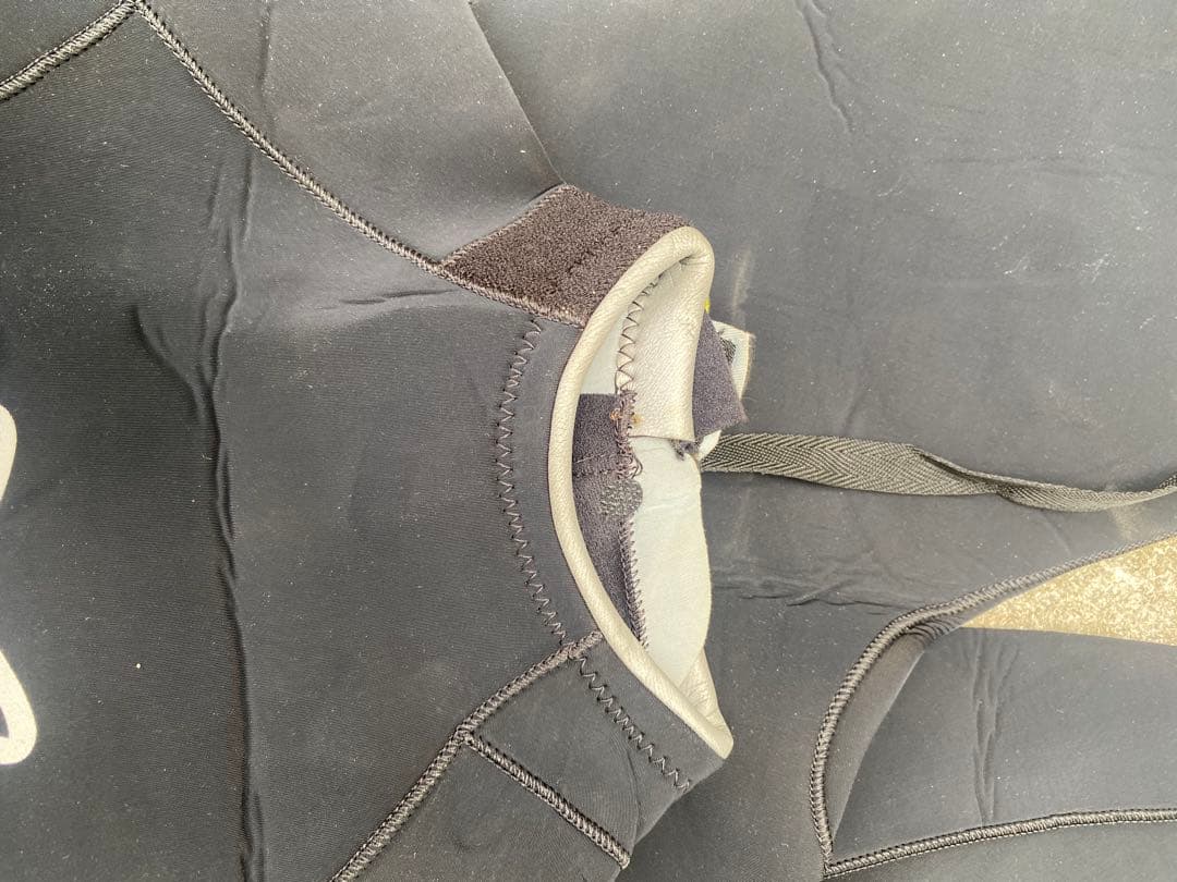 FCS フルスーツ　サイズML 試着のみ