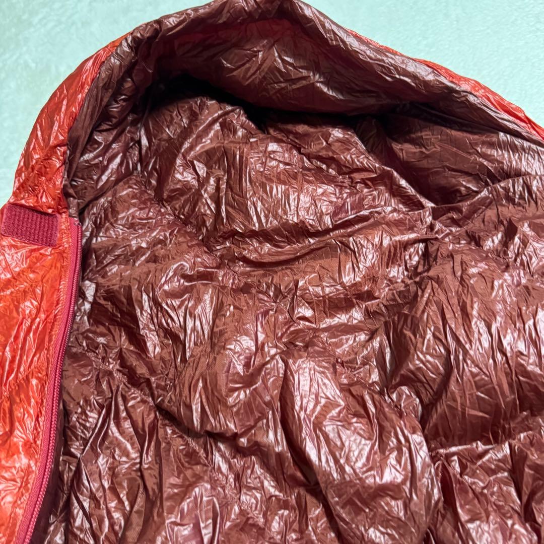 極美品モンベル800FP ダウンハガー800 #3 R/ZIPシュラフ　レッド