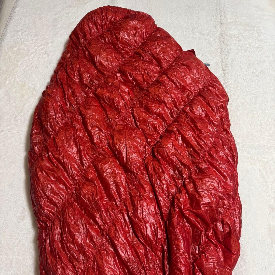 極美品モンベル800FP ダウンハガー800 #3 R/ZIPシュラフ　レッド