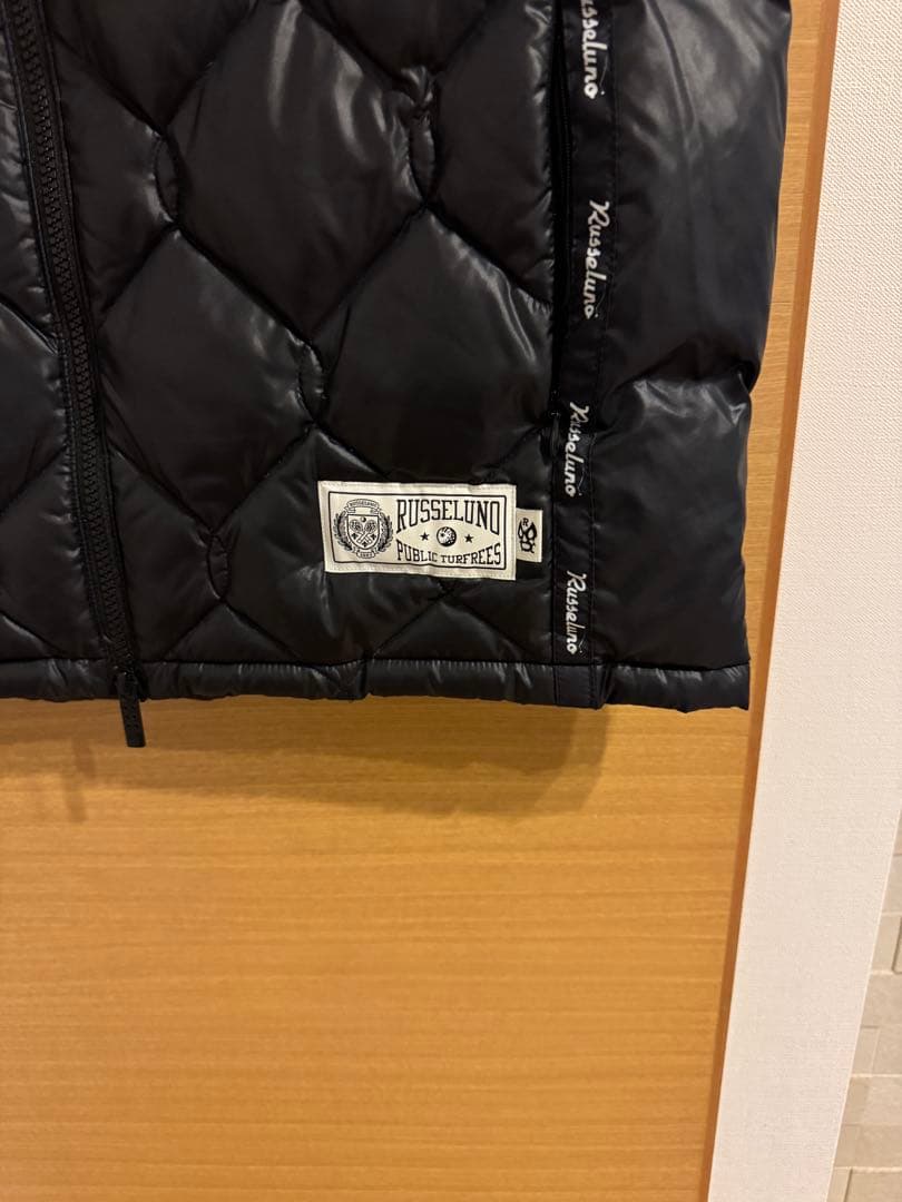 ラッセルノベスト