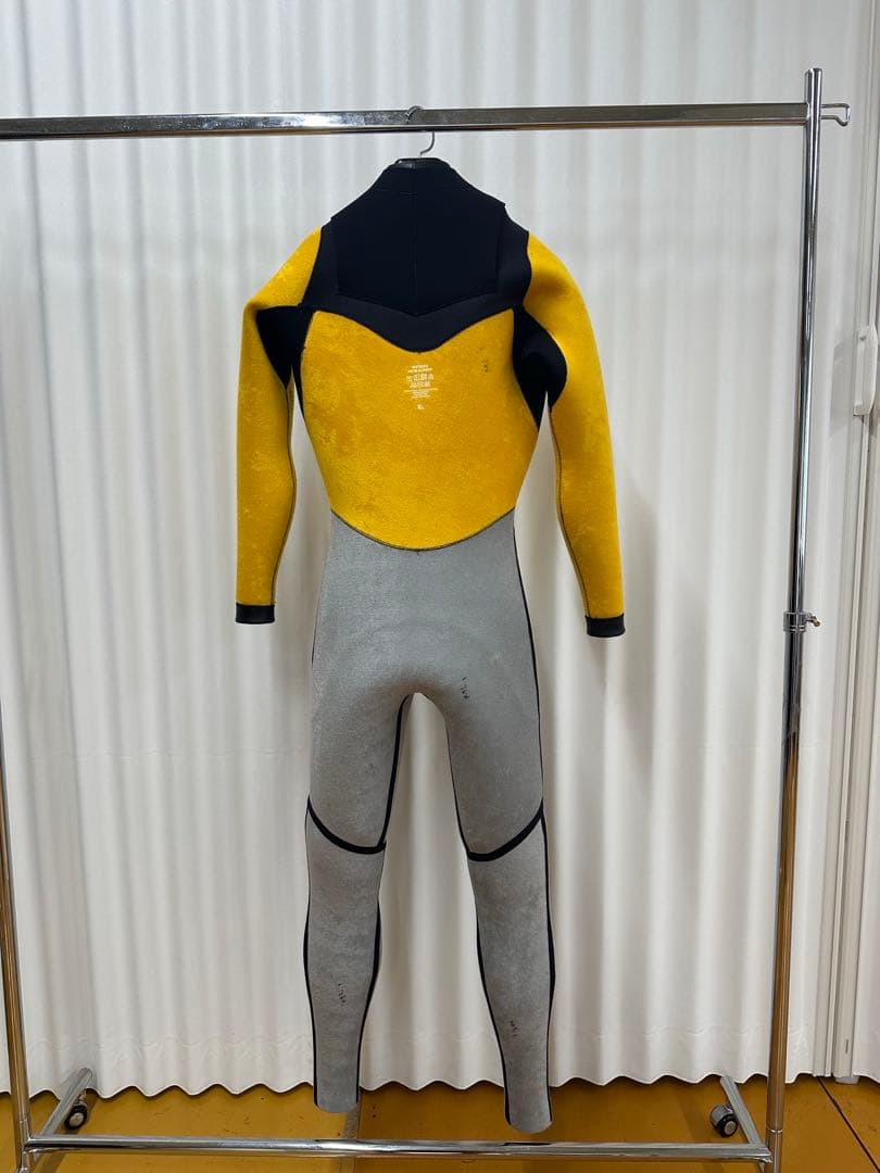 セミドライ　オールブラック　5/3mm チェストジップ　M, ML