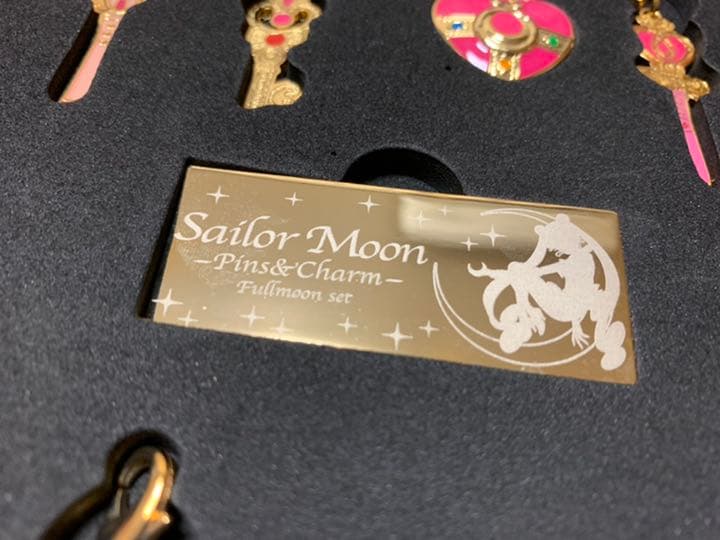 【レア】　セーラームーン　ピン　チャーム　フルムーンセット　　変身ブローチ