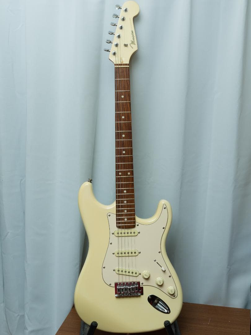 レア！MAVISストラトキャスターモデル　マッチングヘッド　フェンダーヘッド仕様