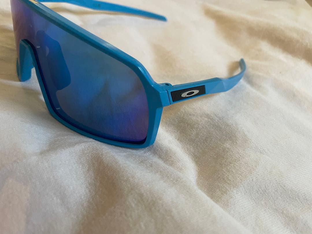 Oakley スポーツサングラス 青 紫レンズ　スートロ