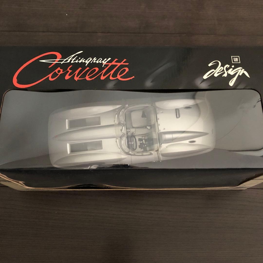稀少美品　オートアート CORVETTE STINGRAY 1/18