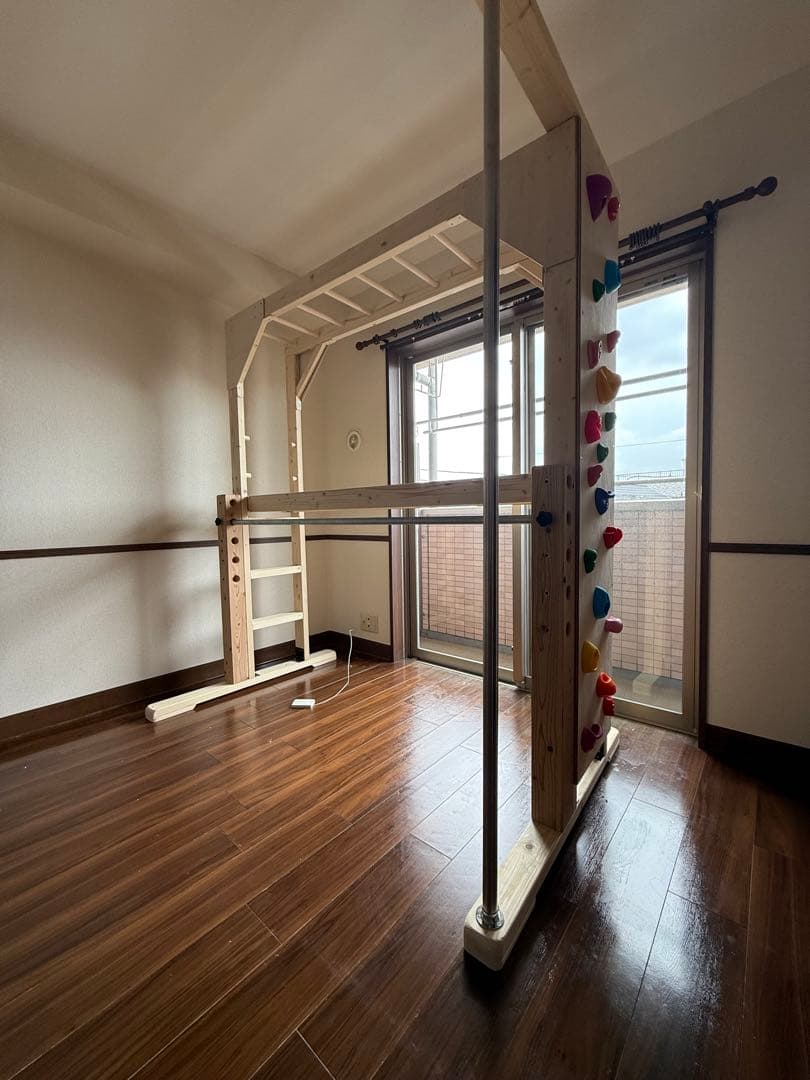 知育うんてい　室内うんてい　室内雲梯　ボルダリング