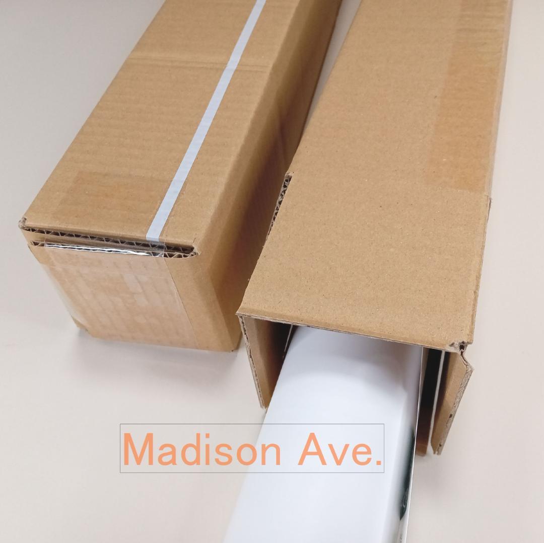 段ボール筒梱包ピーターラビット壁用カレンダー大判２枚2026年三菱UFJ信託銀行