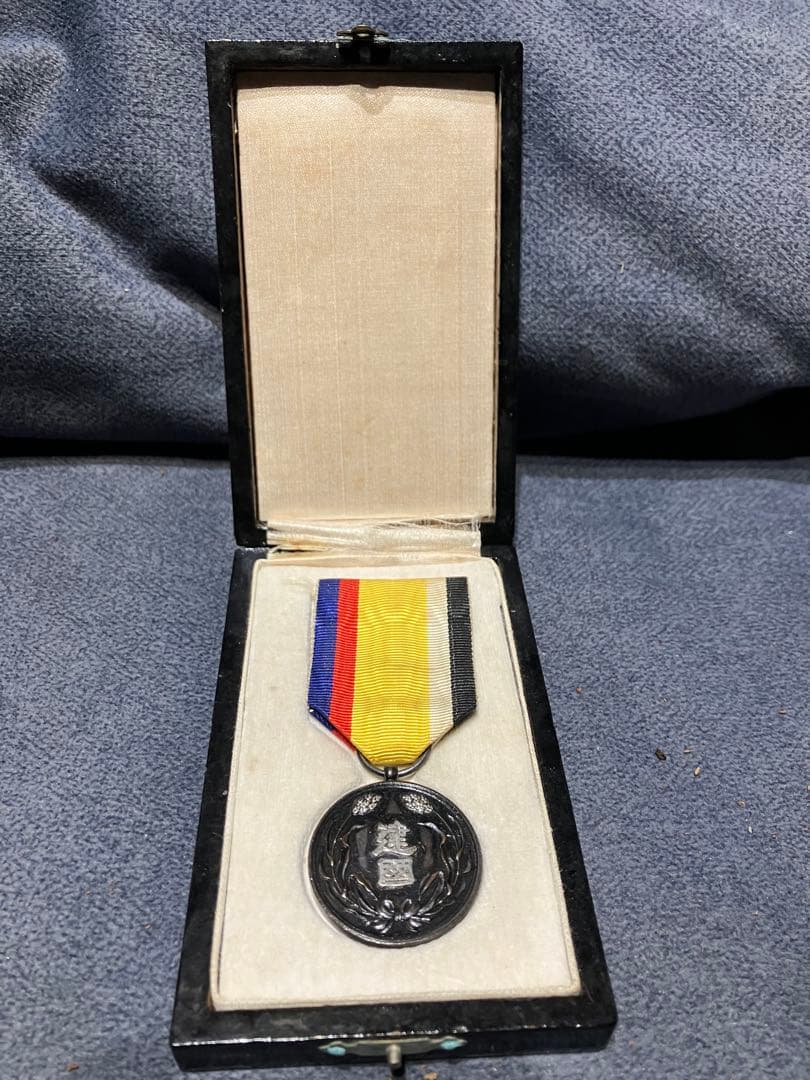 大満洲國 建國功勞章 勲章 純正ケース付き 当時物 ヴィンテージ