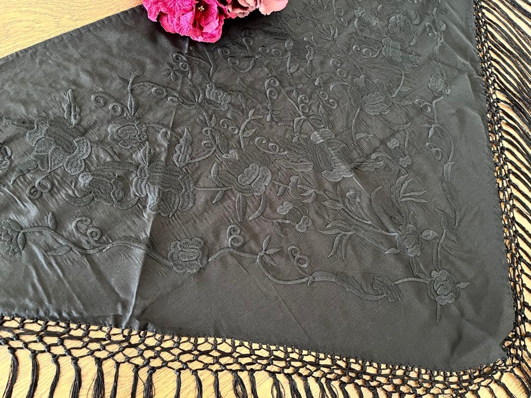 フラメンコ　刺繍シージョ ブラックxブラック花柄刺繍　ブラックフレコ