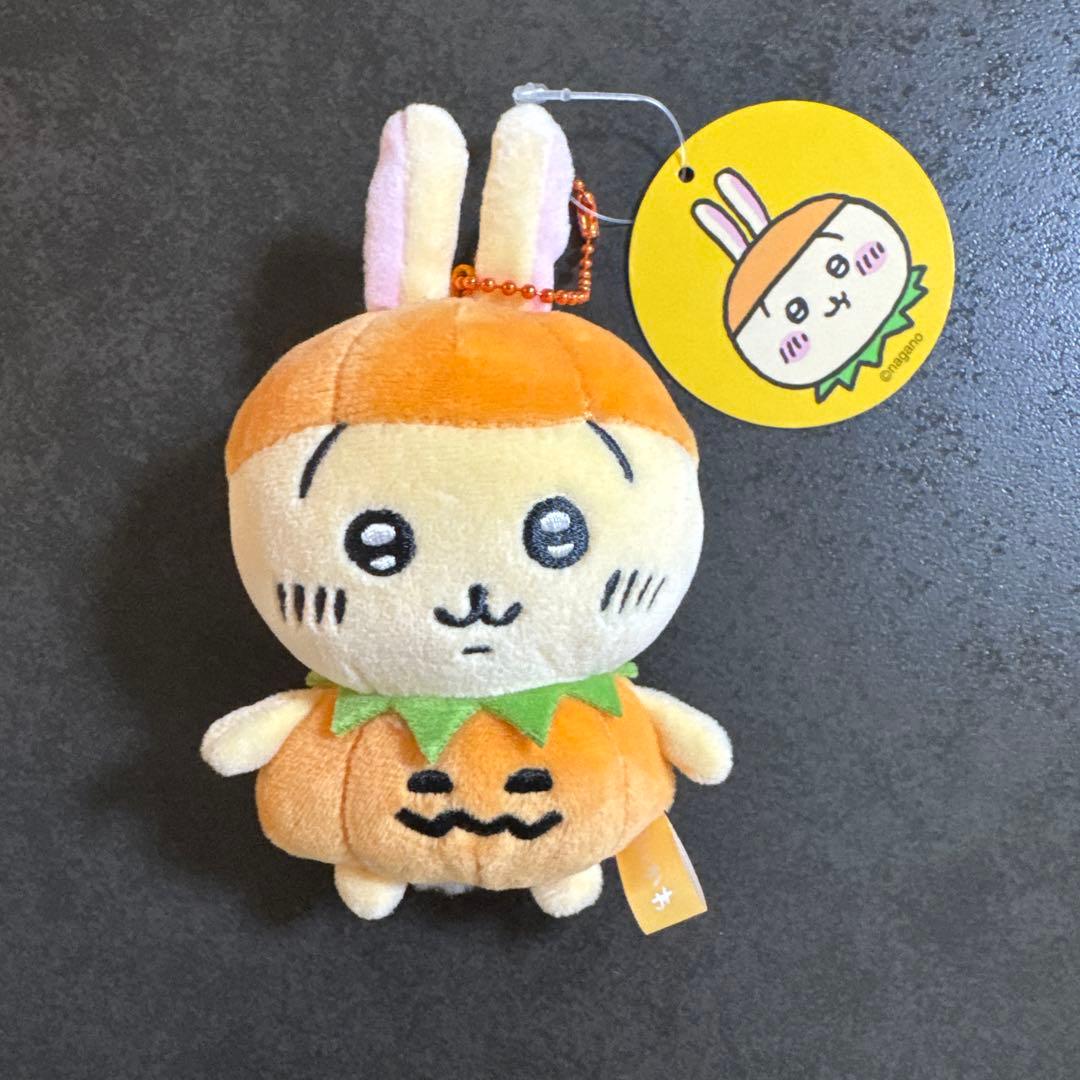 ちいかわ うさぎ 仮装…ってこと?!なぷちミニマスコット